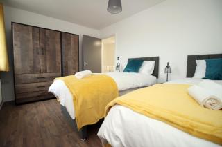 DELFT - Spacious Home, High Speed Wi-Fi, Free Parking, Terrace - Swindon - 2