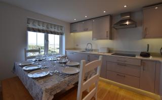 Whispers - 4 bedroom Modern Family Holiday Home in Salcombe Sleeps 8 - Salcombe - 8