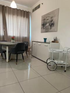 Bright Luxury 2BR Aprt Dubai Marina with Balcony - Dubai - 3