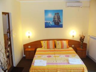Sunny Paradise Family Hotel - 2