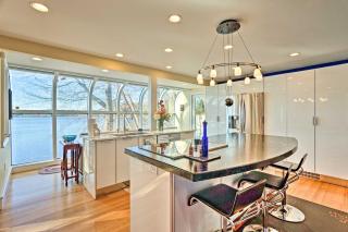 Vibrant Sterling Lakefront Lodge with Kayaks - 4