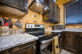 The Adirondack Honeymoon Hot Tub Soaking Tub Wood Burning Fireplace - 6