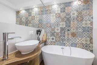 Biały Jeleń z basenem i jacuzzi - 4