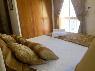 Spacious apartment with sea view in Nazaré - 120 m², fireplace - 4