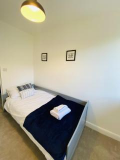 Family Home in Seaside Town - 6