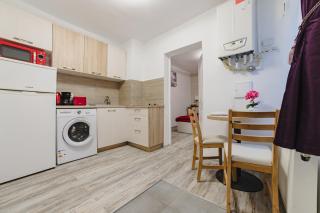 Studio Central Poarta Schei - Braşov - 9