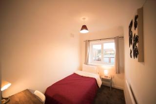 A beautiful 3-bed Family House in Ormskirk, sleeps 5 - 5