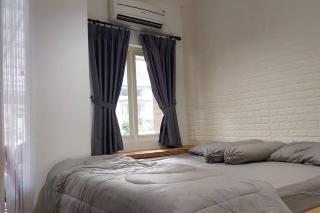 Villa Outdoor Rancamaya With Netflix, Youtube, SmartTV and Nice Backyard - Bogor - 3