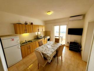 apartmani Tanja - Postira - 1