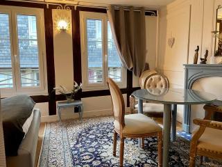 LA PARENTHÈSE DU CAPUCIN - Honfleur - 9