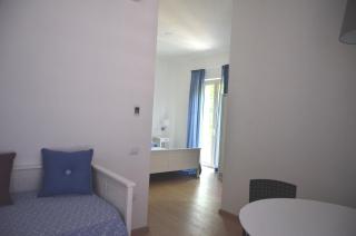 Petit Hotel - 4