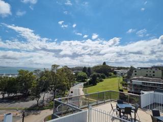 Nelson Towers Motel & Apartments - Nelson Bay - 5