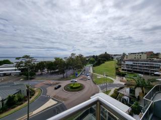 Nelson Towers Motel & Apartments - Nelson Bay - 6