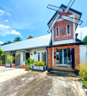 Belukar Lodges Private Homestay - Pantai Cenang - 2
