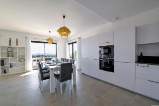 Villa neuve et luxueuse vue mer proche Portovecchio - 1