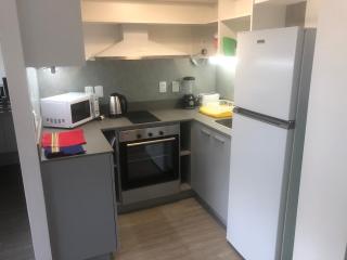 Apartamento Punta del Este piscina abierta y cubierta climatizada gimnasio cancha fútbol Netflix parrillero - Punta del Este - 2