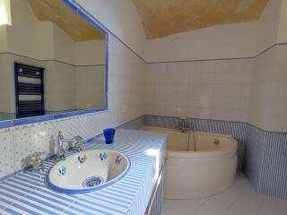 Casa Tudor Art Luxury Rooms - Matera - 9