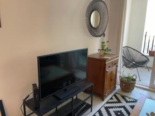 Spacious seaview Sliema Apt, steps from Valletta Ferry - Sliema - 6