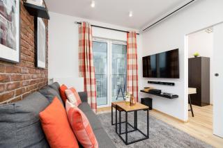 Movie Apartment at the Main Station by Noclegi Renters - 1