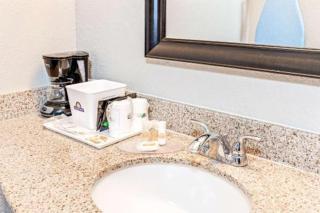 Cabana Inn & Suites - Long Beach - 7