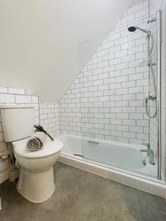 Silverwood Coach House, with pre booked use of Indoor Swimming Pool - 1