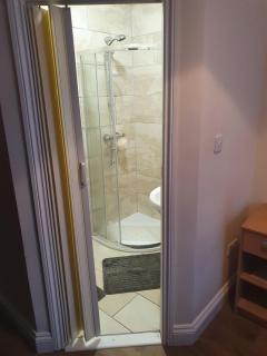 En suite bedrooms, Heaton, Newcastle - 8