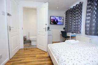 Fabulous Room with en-suite bathroom and shared kitchen - Thamesmead - 5