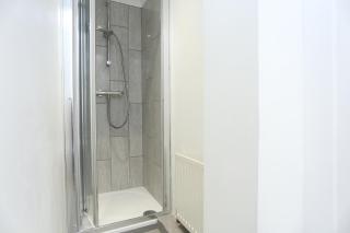 Fabulous Room with en-suite bathroom and shared kitchen - Thamesmead - 2