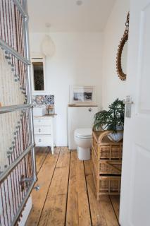 Fairlight - Charming coastal home on the beach - 3