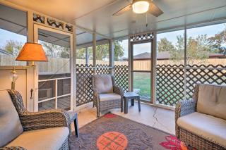 Home with Screened Porch about 10 Miles to Dtwn OKC! - Moore - 9