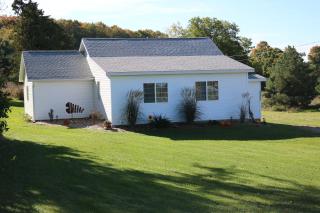 3 Mi to Lake Michigan The Country Cottage - Central Lake - 9