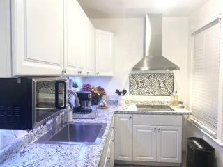 Modern Room in Shared Apartment Near NYC - 8