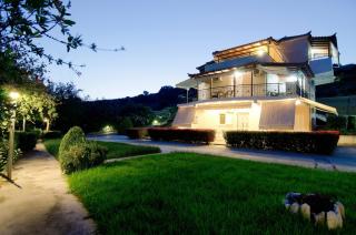 Thea Studios - Finikounta - 0