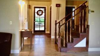 Grandma's Private Room and Bath - DISCOUNTS ON TOURS - 1