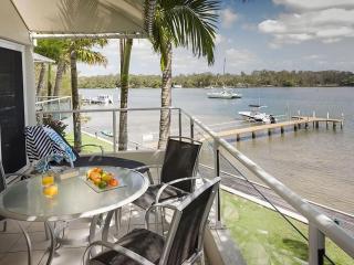 Noosa River Gardens 8 Hilton Terrace 76 - 9