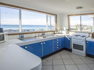 Surfers Beach Shack - Mollymook - 5
