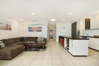 Spacious 3 bedroom apartment opposite surf club - Kingscliff - 8