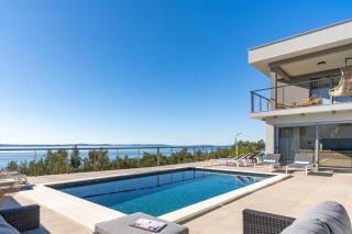 Seaview Villa Big Blue with 32sqm heated pool, 4 bedrooms, and 3 bathrooms - 9