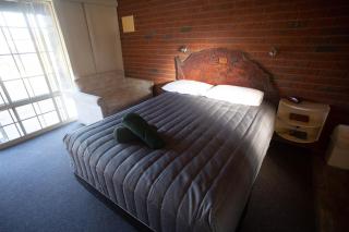 Foundry Palms Motel - Charlton - 3