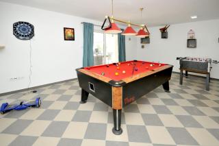 STAGNUM BABA - Impressive Luxury Villa with heated pool, hot tub, playroom and upscale house design - 2