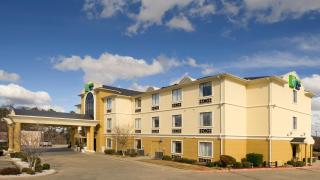 Holiday Inn Express Hotel & Suites Mount Pleasant by IHG - Mount Pleasant - 0