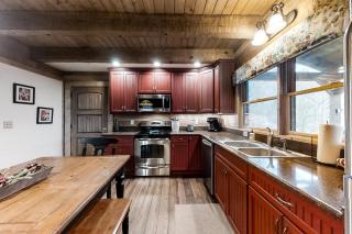 Bluebeary Bungalow - 3