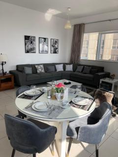 Bright Luxury 2BR Aprt Dubai Marina with Balcony - Dubai - 9