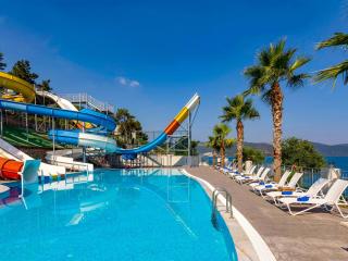 Blue Dreams Resort Bodrum - Aquapark & Ultra All Inclusive - Torba - 2