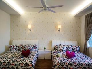 Shamrock Villas Corner OR Seaview OR Standard - Batu Ferringhi - 2