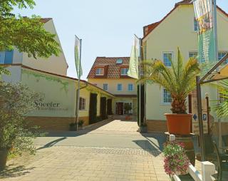 Hotel Speeter - Weisenheim am Berg - 0