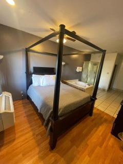 Best Budget Inn - Bastrop - 1