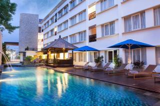 Natya Hotel Kuta - Kuta - 9