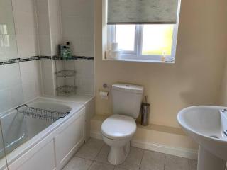 Cheerful 3 bedroom home close to beach and High St - 6