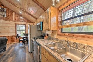 Cozy Broken Bow Cabin, Walk to the Lukfata Creek! - Broken Bow - 2